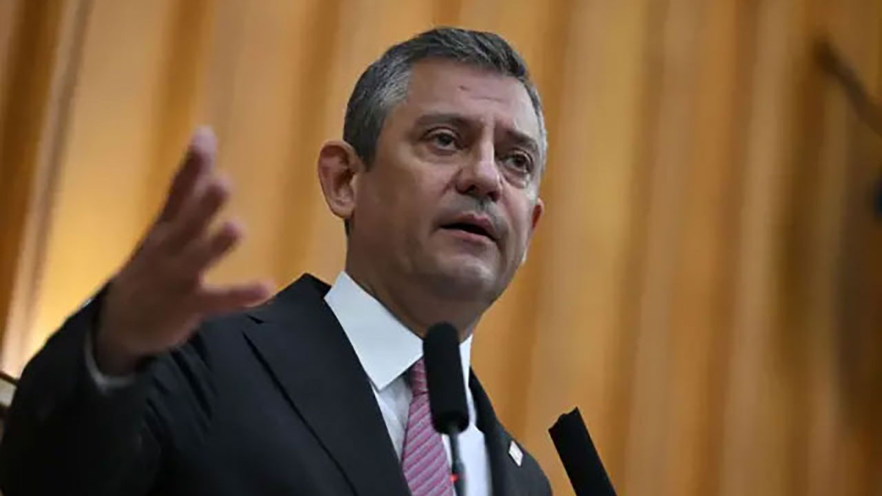 Özgür Özel’den ilk açıklama: Gürsel Tekin’i partiden ihraç ettik Özgür Özel’den ilk açıklama: Gürsel Tekin’i partiden ihraç ettik