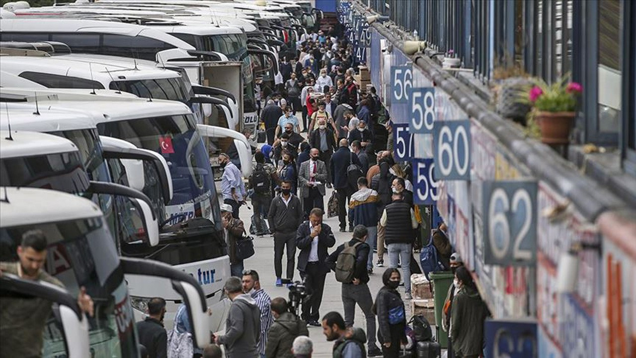 Otobüste tekel kavgası! Otobüste tekel kavgası!