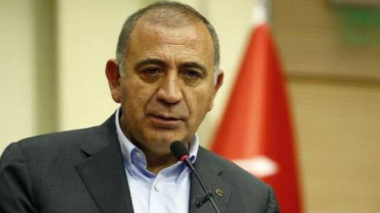 Gürsel Tekin: Ortada bir cenaze var, koksun mu? Gürsel Tekin: Ortada bir cenaze var, koksun mu?