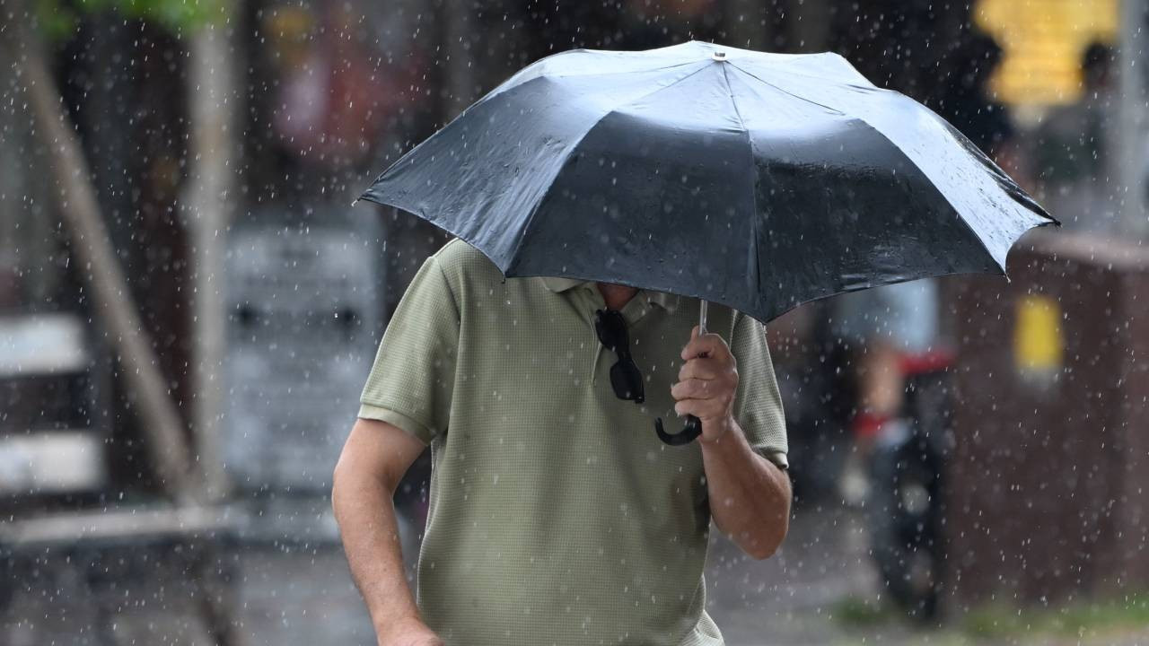 Meteoroloji'den çok sayıda ile sağanak ve kuvvetli rüzgar uyarısı: Bu kentlerde yaşayanlar dikkat! Meteoroloji'den çok sayıda ile sağanak ve kuvvetli rüzgar uyarısı: Bu kentlerde yaşayanlar dikkat!