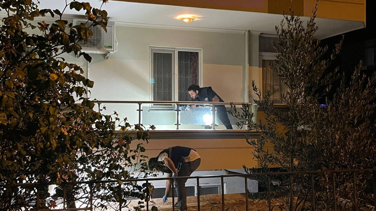 Muğla’da belediye başkanının ailesinin evine molotof atan 2 kişi yakalandı Muğla’da belediye başkanının ailesinin evine molotof atan 2 kişi yakalandı