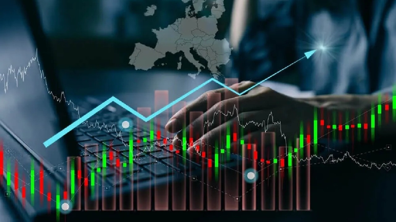 Sürpriz veriyle piyasalar hareketlendi! Altın rekor kırdı, dolar zayıfladı